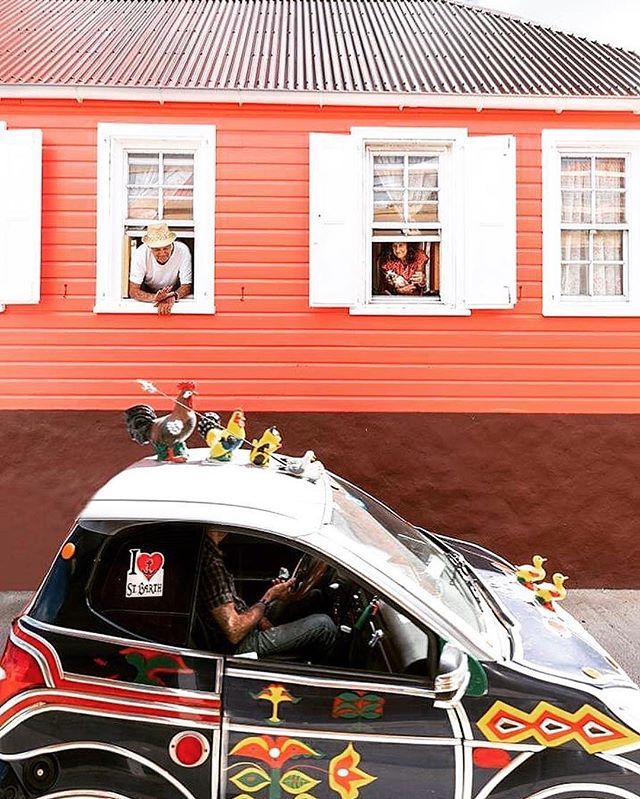 The real #islanders 👍🏻 Repost from @travelbugexplore Wanderlust. A desire to travel, to understand one's very existence😊🚗What do you think about the 🐓car? #travelbugexplore
📲Tag the person you would like to take there👇😍
Follow @travelbugexplore 
… bit.ly/2LjG0t5