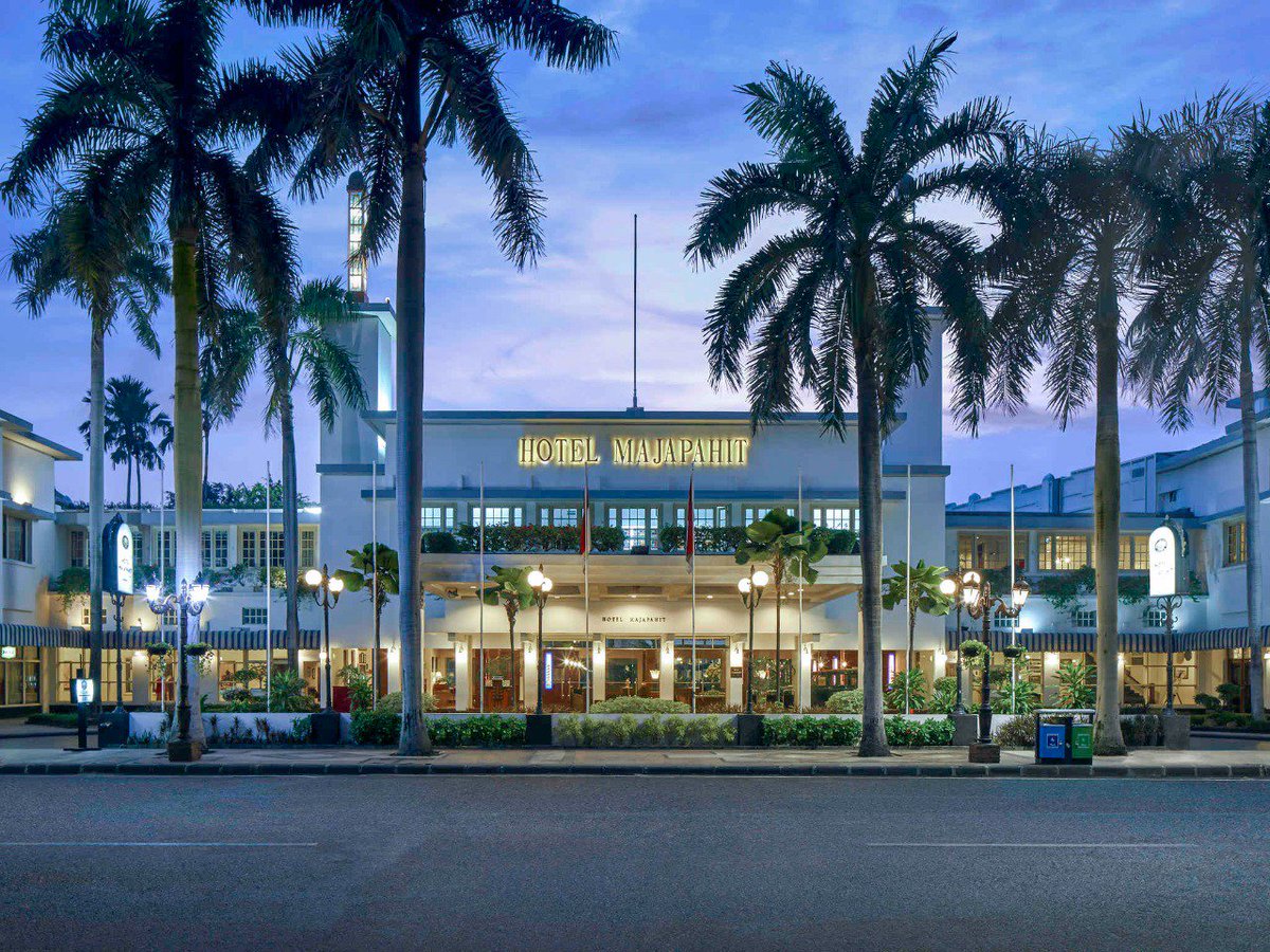 conciergeasia_'s tweet photo. Walk through the history at Hotel Majapahit Surabaya #hotelmajapahit #surabaya #accor #asia #travel #luxury #theconciergeasia
                                                                                              please see https://t.co/Rd5YHgbBev

https://t.co/Jm3CbJREX8 https://t.co/FrFWv97A0H