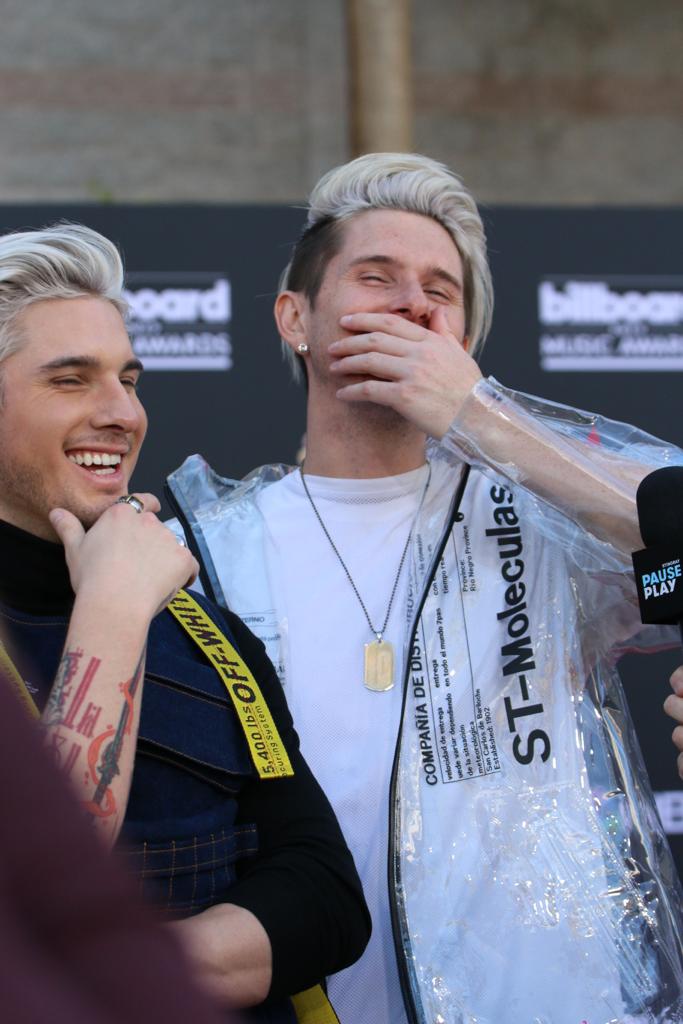 stingraymusic's tweet image. Wondering why @greymusic are laughing so hard? 😂 Stay tuned to find it out! We'll post the #PausePlay interview soon!  
@BBMAs #BBMAS #BillboardMusicAwards