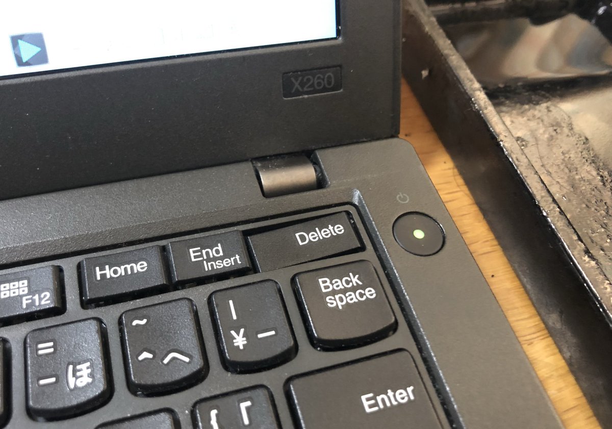 パソコンのdeleteキーが陥没してクリックしたものすべてを消去する破壊マシーンになってしまった Deleteを追い越すスピードで打てば何とか Togetter