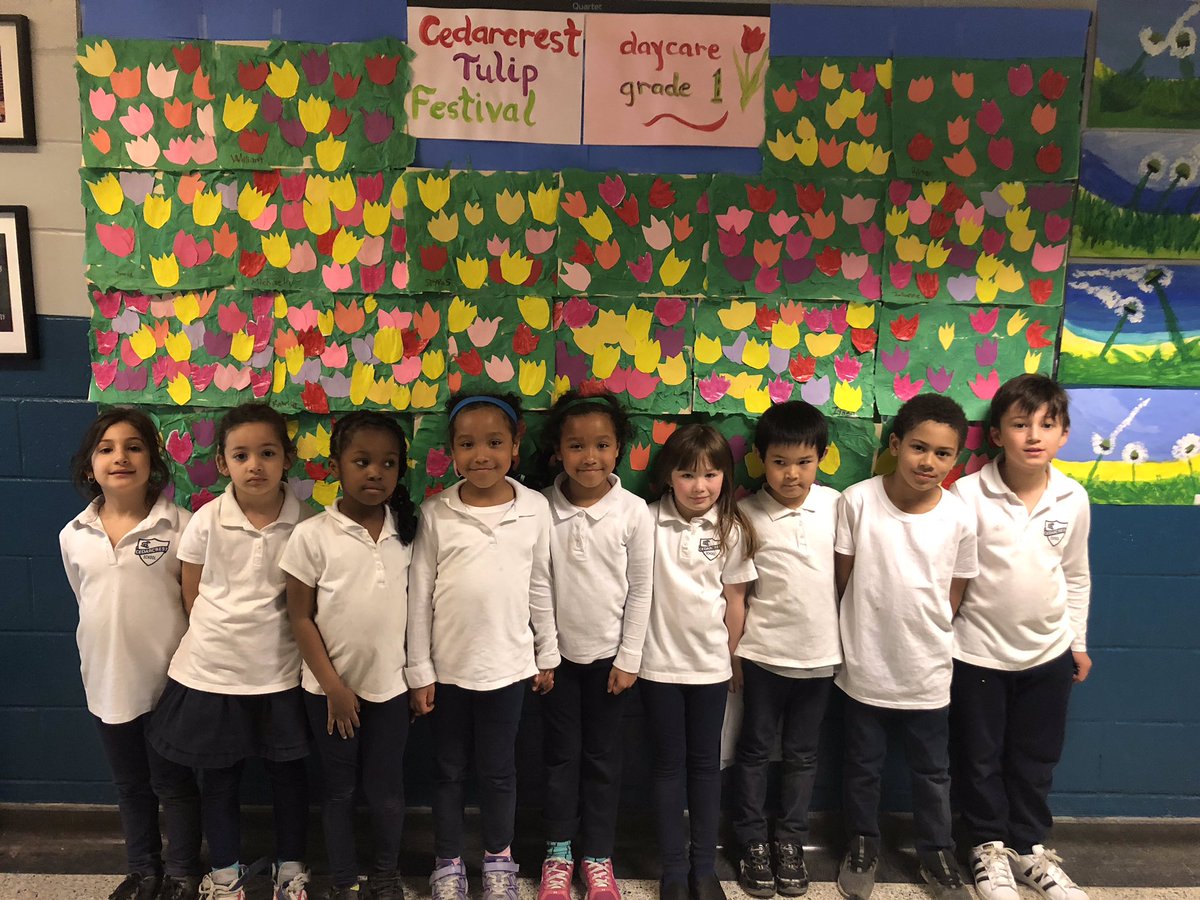 Cedarcrest_EMSB's tweet photo. Kalo mina everyone! Just look at Ms Matina’s grade 1 @emsbbase class with their lovely tulip 🌷 art!! #studentlife #emsbbase #cedarcrest #tulips #tulipart #pretty #weareenglishmtl #theplacetobe https://t.co/Z566EVRq4h
