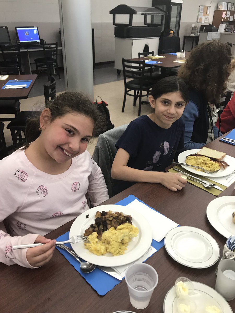 Mrs_Battillo's tweet photo. Educational and yummy! #fivestarcafe #freeholdboroHS https://t.co/KKoNcG2jA3