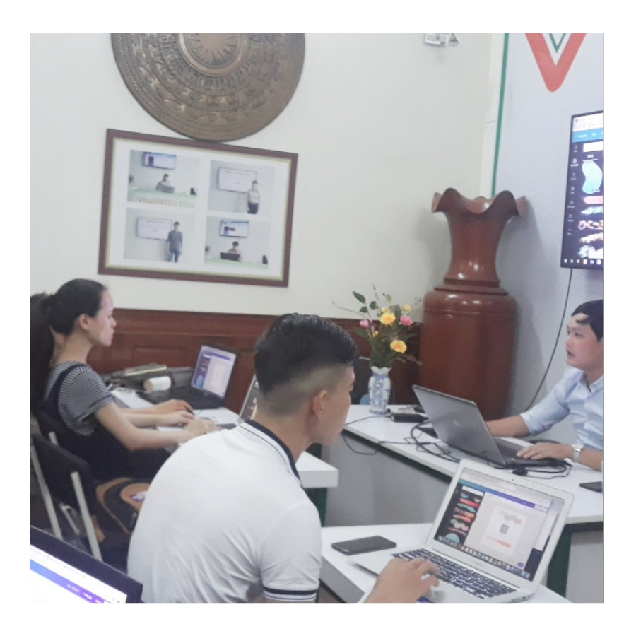 vinaenter_edu's tweet photo. 🔜🔜 Các hình thức quảng cáo Facebook đa dạng trên văn bản, hình ảnh, bài viết... 
🔸 Bài viết thu hút người nhìn thì hình ảnh bắt mắt
⁉️ Vậy làm sao để thiết kế được hình ảnh tối ưu đúng tỉ lệ
👉 TÌM HIỂU NGAY VỀ KHÓA HỌC MARKETING ONLINE CỦA VINAENTER https://t.co/LM8ViqGkGu