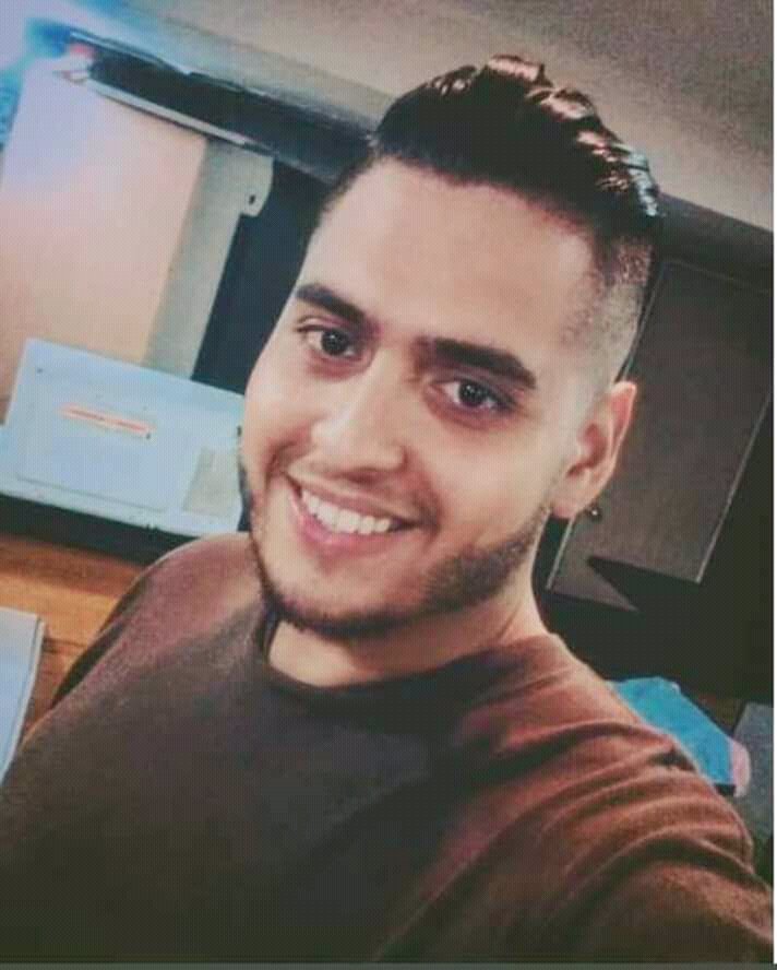 LaCaliforniaSi's tweet photo. Nuestro vecino Joshua Miguel Acosta Ayuso, cédula número 20.491.159 se encuentra desaparecido. No sabemos nada de él desde las 4 pm, luego de la arremetida represiva de la GN en #Altamira. #DondeEstáJoshua. Atención
@ForoPenal @_Provea @Coalicion_ddhh https://t.co/0Cj11pdIZL