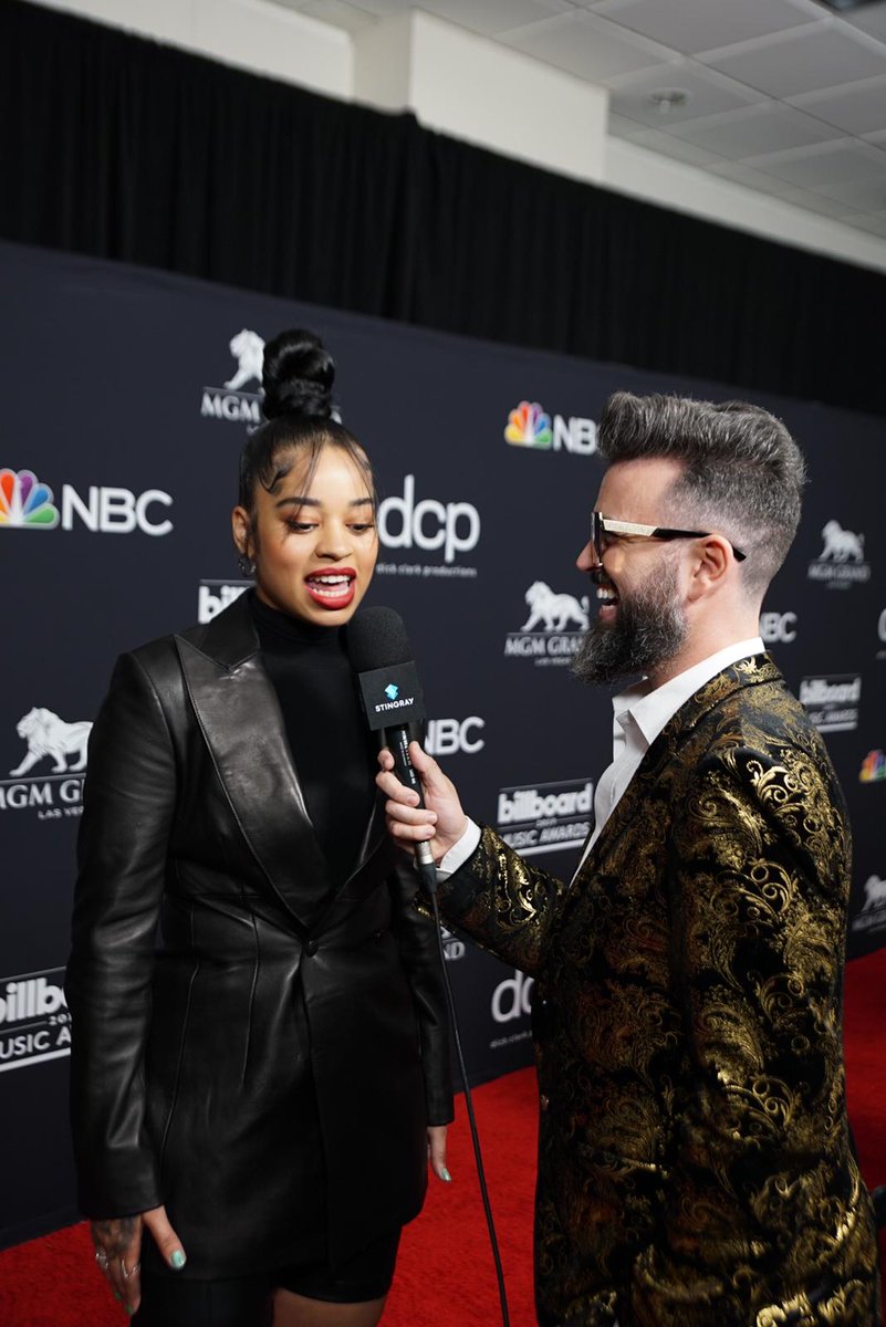 stingraymusic's tweet image. With #BBMAs Top R&amp;amp;B Artist @ellamai! The #PausePlay interview will be up soon. ☄️
#BillboardMusicAwards #EllaMai @BBMAs @ZacMonson