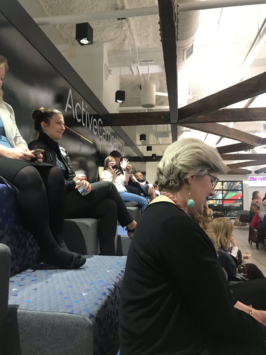 When you spot your new Twitter friend  <a href="/stephbaiocchi/">Stephanie Baiocchi (She/Her)</a> and have no shame... <a href="/digimegaphone/">Hope Bertram</a> #TopWomeninDigital