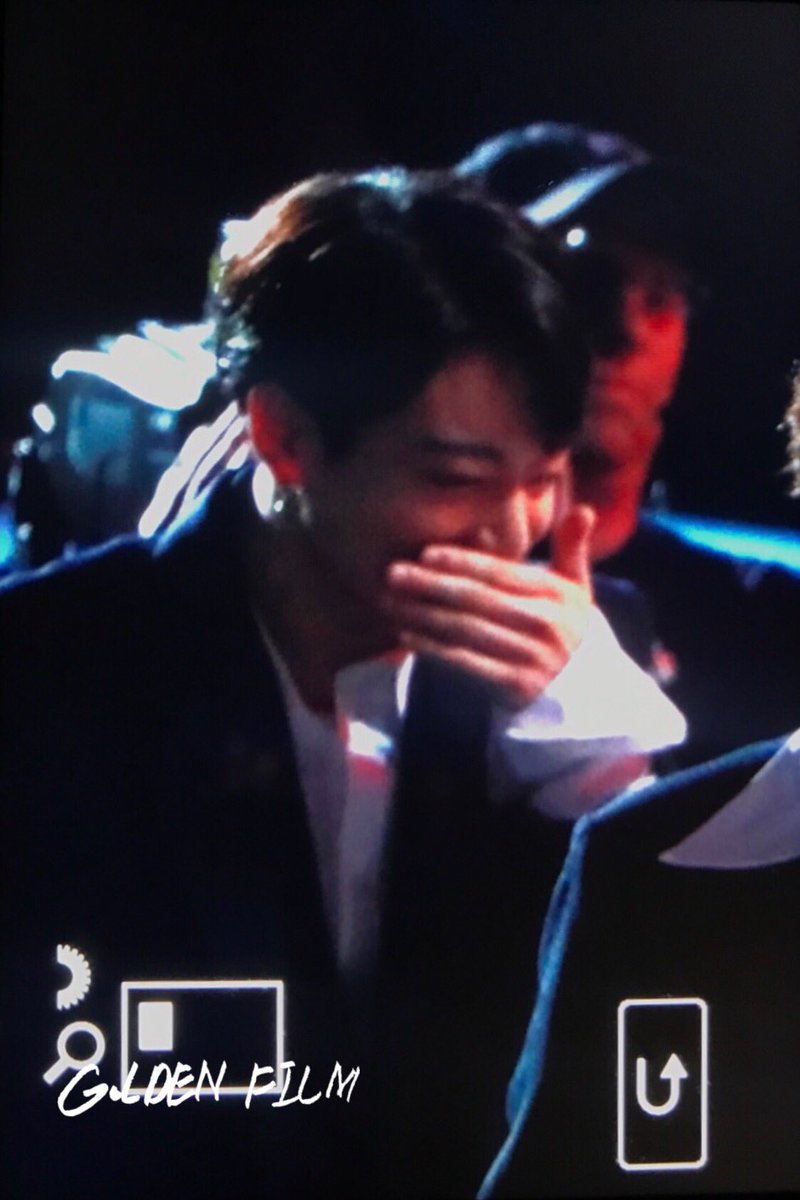 goldenfilm_jk's tweet image. 190501 BBMAs
상받았는 꾸꾸 🥰🏆
#정국 #JUNGKOOK #방탄소년단 #BTS
@BTS_twt