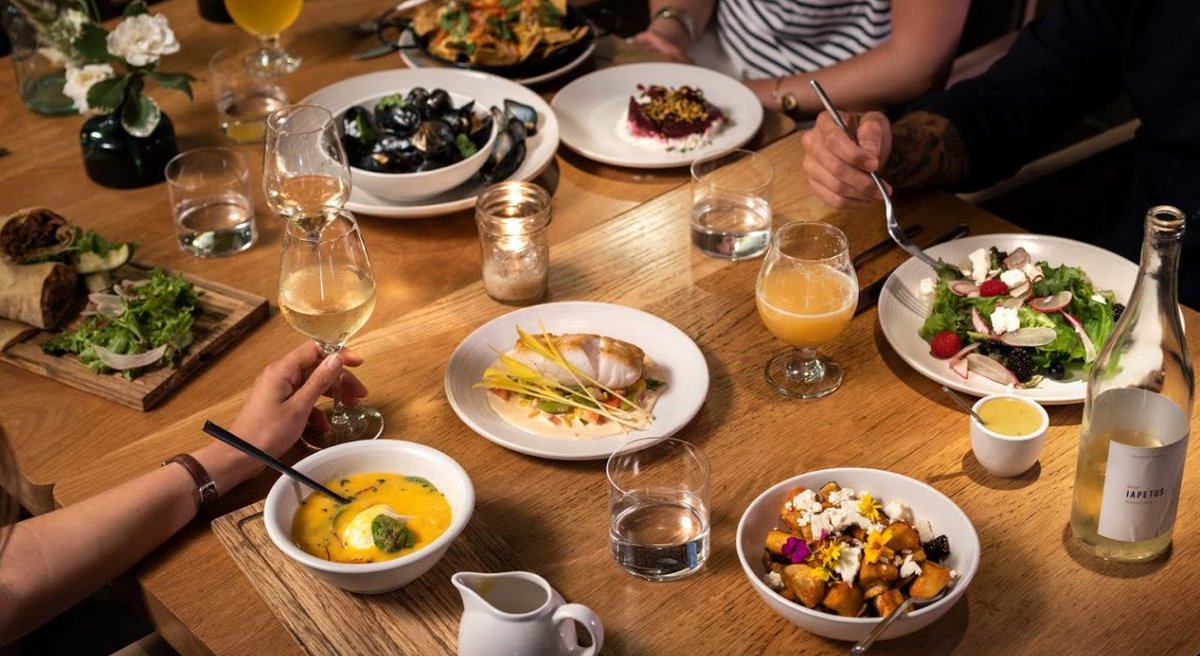 Head inside Hotel Vermont and nosh on food and drink at Juniper Bar &amp; Restaurant inspired by fresh, local ingredients. During #vtrestoweek, they have a free-coffee brunch special and a unique $41 dinner menu. 😛
buff.ly/2L43GBQ