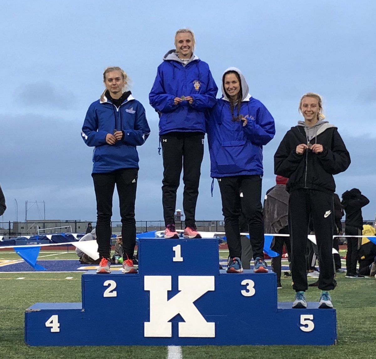 KHSGirlsTFXC's tweet photo. On the podium! https://t.co/lbRpcffTd3