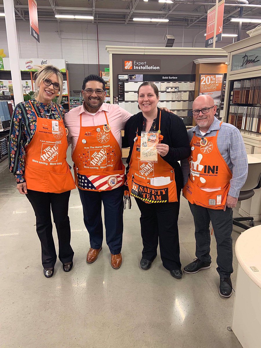 Awesome Recognition !!!!! Alec recognized MEGAN Manning for her Services relationships.  She’s also a great specialty captain!