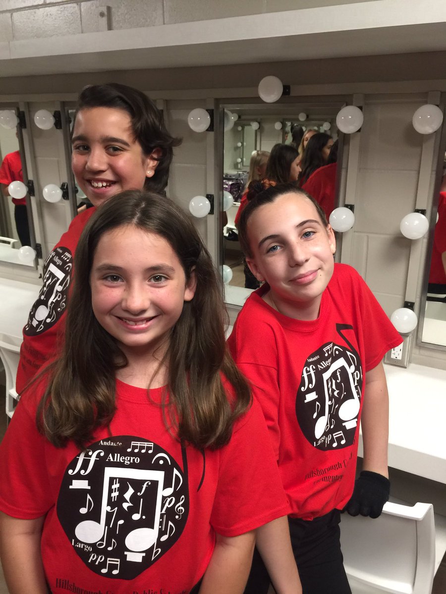 MrsOTeachMusic's tweet photo. Fine Arts Festival is an amazing night! So proud of our @SeffnerElem ringers from last night’s performance! #FAF2019 #SeffnerSpecials @HCPS_Music @HCEMEC https://t.co/AKbfpGKMUj