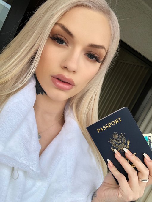 1 pic. Expectation of traveling vs Reality...PEACE Y’ALL ???✌? https://t.co/m5H4UfWL81