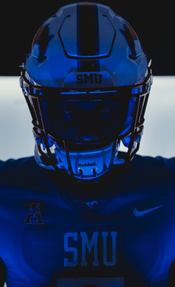 Had a fun time at SMU for an unofficial visit. Thank you for having me <a href="/CoachNady/">Coach Nady</a> and <a href="/SMU_Football/">Bill "Boss Hogg" Armstrong</a>. ❌❕✌🏾