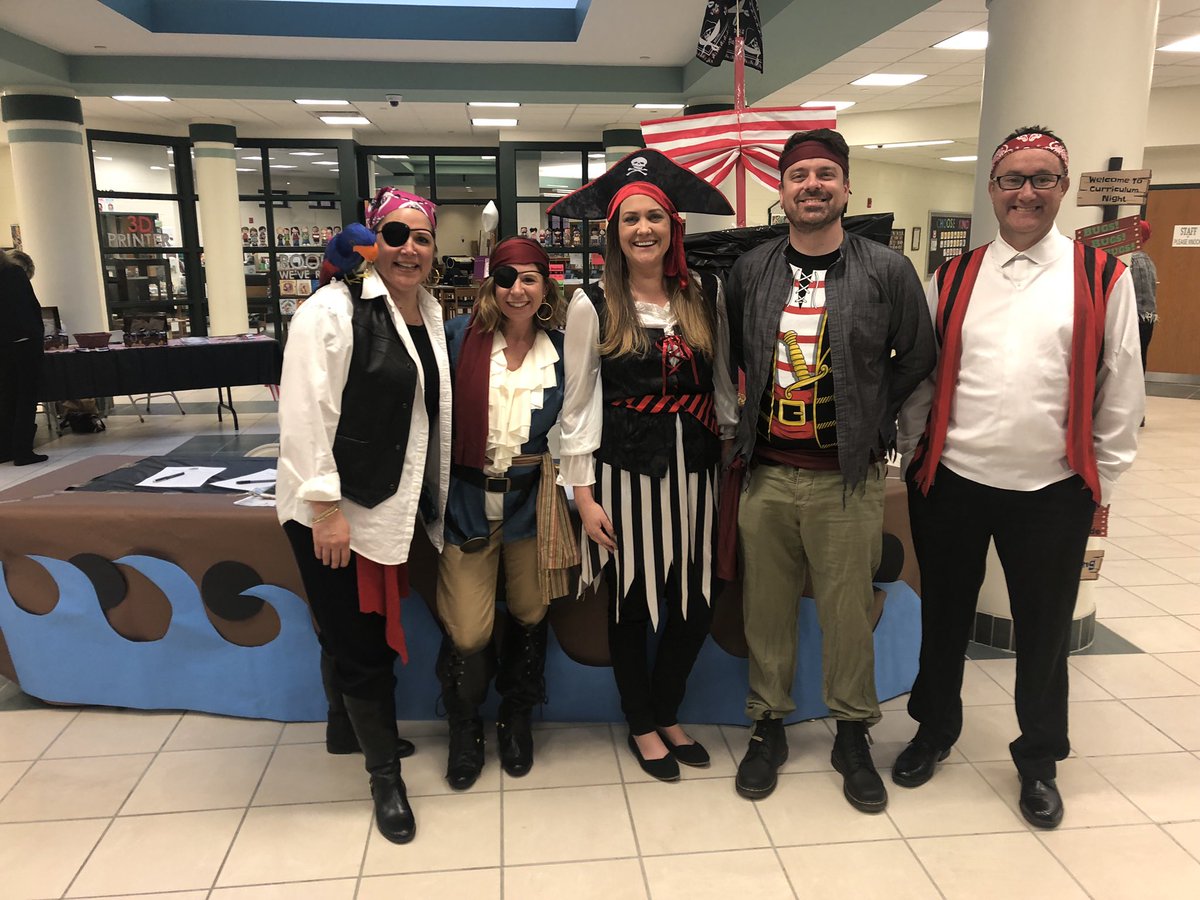 𝐊𝐞𝐥𝐥𝐲 𝐆𝐚𝐦𝐞𝐳 tweet media