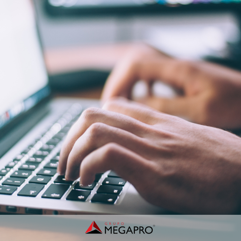 redmegapro's tweet photo. Nos tomamos el día pero antes que termine queremos decirles: ¡Feliz Día del Trabajador! #DiaDelTrabajador https://t.co/DTImYEc24L