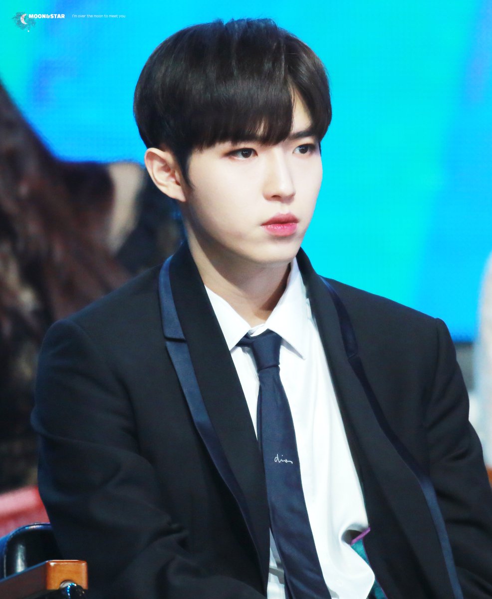 190105 골디

멍때리는 째니도 귀엽당..😚
(오늘부터 사진 추억팔이 시작합니다ㅎㅎ)

#김재환 #KIMJAEHWAN