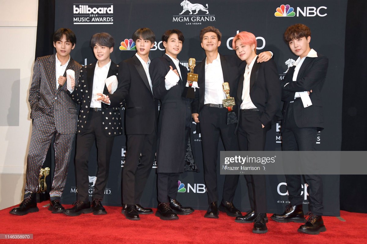 Minar33311660's tweet photo. I am so'hapy chukae๐๐ #BBMAsTopSocial #bbmabts @btstwtt https://t.co/o8kSp1HYUf