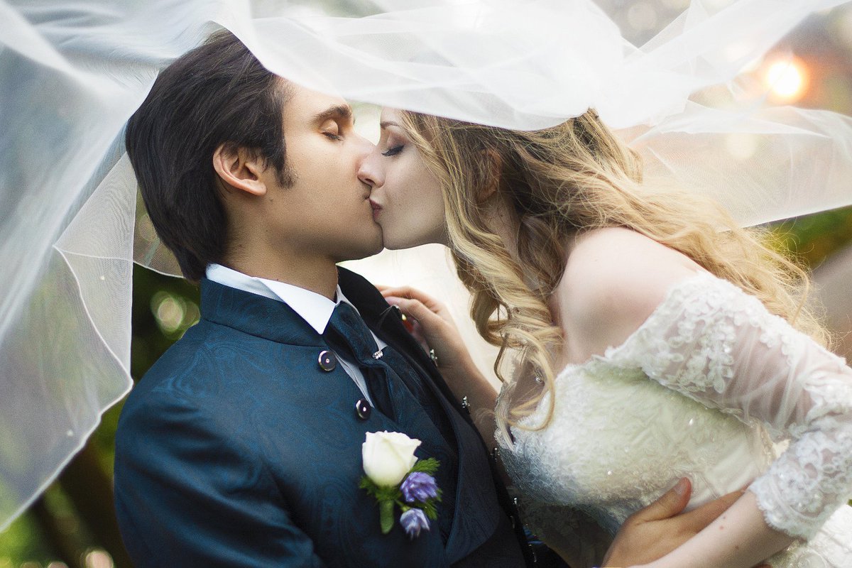 rehnstillnight's tweet photo. Latest news! @DavideCosplay and I got married last saturday 🖤 #wedding #love https://t.co/xaR3C0XVOv