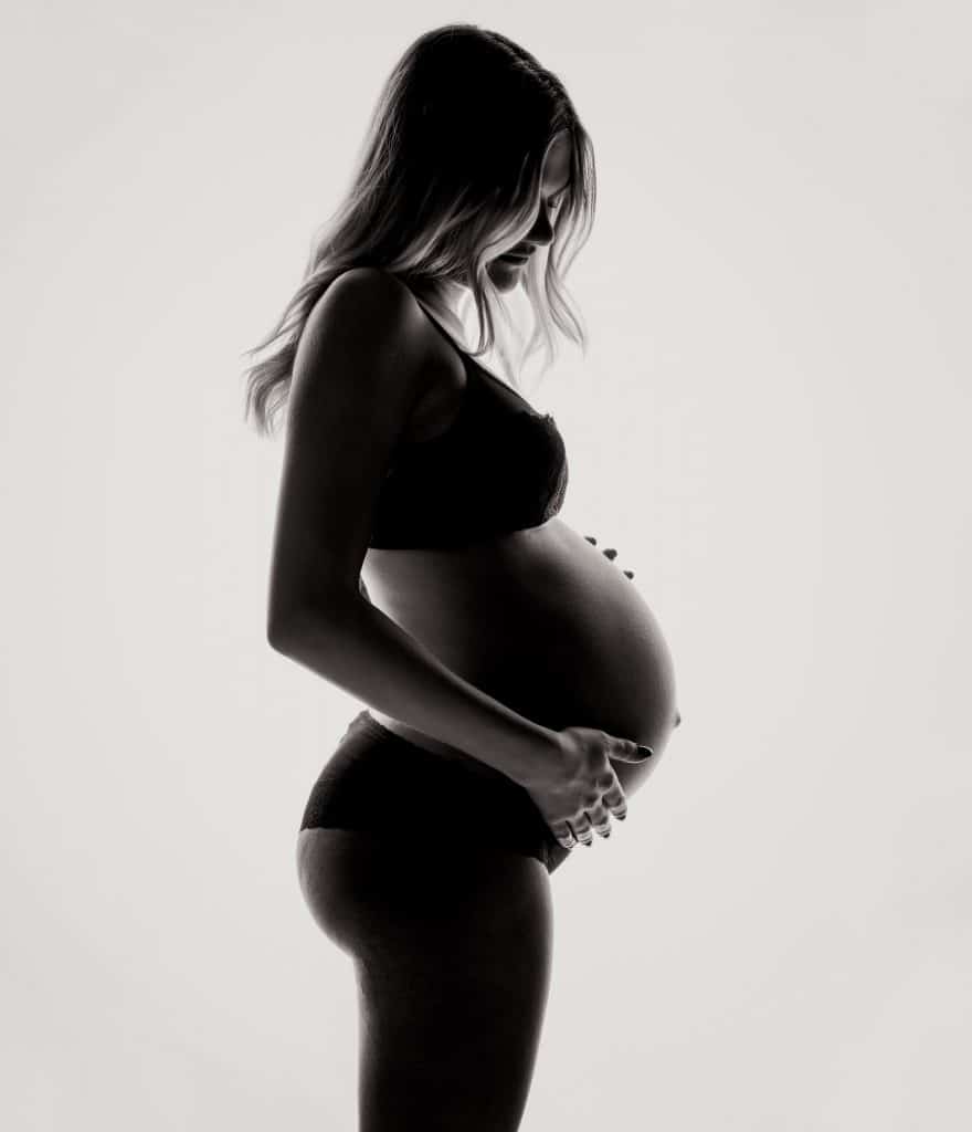 Please RT this piece by former <a href="/BBCNews/">BBC News (UK)</a> journalist Anna Ceesay about her journey through low mood and #anxiety in #pregnancy to keep the conversation around #maternalmentalhealth going this #maternalmentalhealthweek2019:  motherhoodtherealdeal.com/parenthood/low… @FemaleBloggerRT <a href="/BloggingBabesRT/">Blogging Babes RT</a>