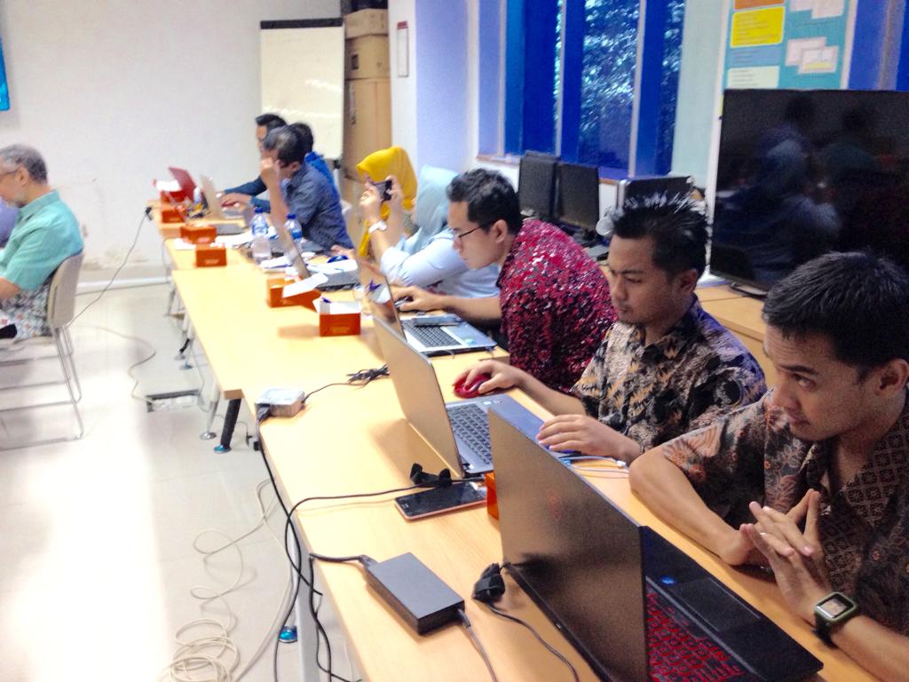 ptik_bppt's tweet photo. Kunjungan BAPPEDA Kabupaten Situbondo ke PTIK BPPT (02/05/2019) membahas mengenai implementasi Aplikasi SIRKA
#bpptsolidsmartspeed
#simral
#teknologiuntuknegeri
#TIEMBerlari
#ptikbppt
#InovasiuntukNegeri https://t.co/gnN2D660gw