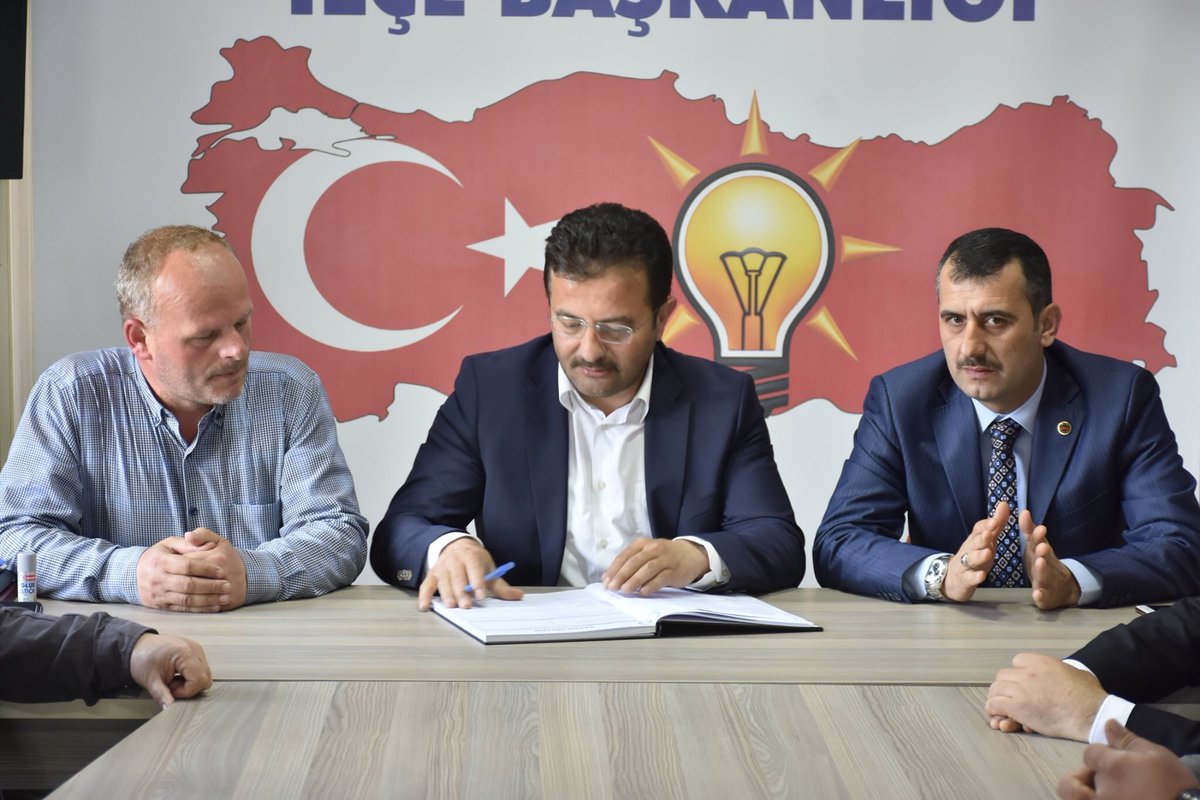 Ak Parti Çaybaşı İlçe Başkanlığı 2. Olağan meclis grup toplantısına katıldık.
Alınan kararların ilçemiz için hayırlı olmasını dilerim.