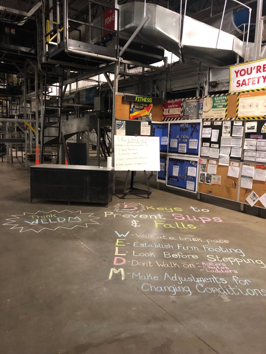 CTAir2's tweet photo. Bradley Twi displays 5 keys to slips and falls with chalk talk as the employees walk through the safety zone as part of #stopthemayhem activities @safetyfirstNED @NortheastUPSers https://t.co/qnw3ltNs3Q