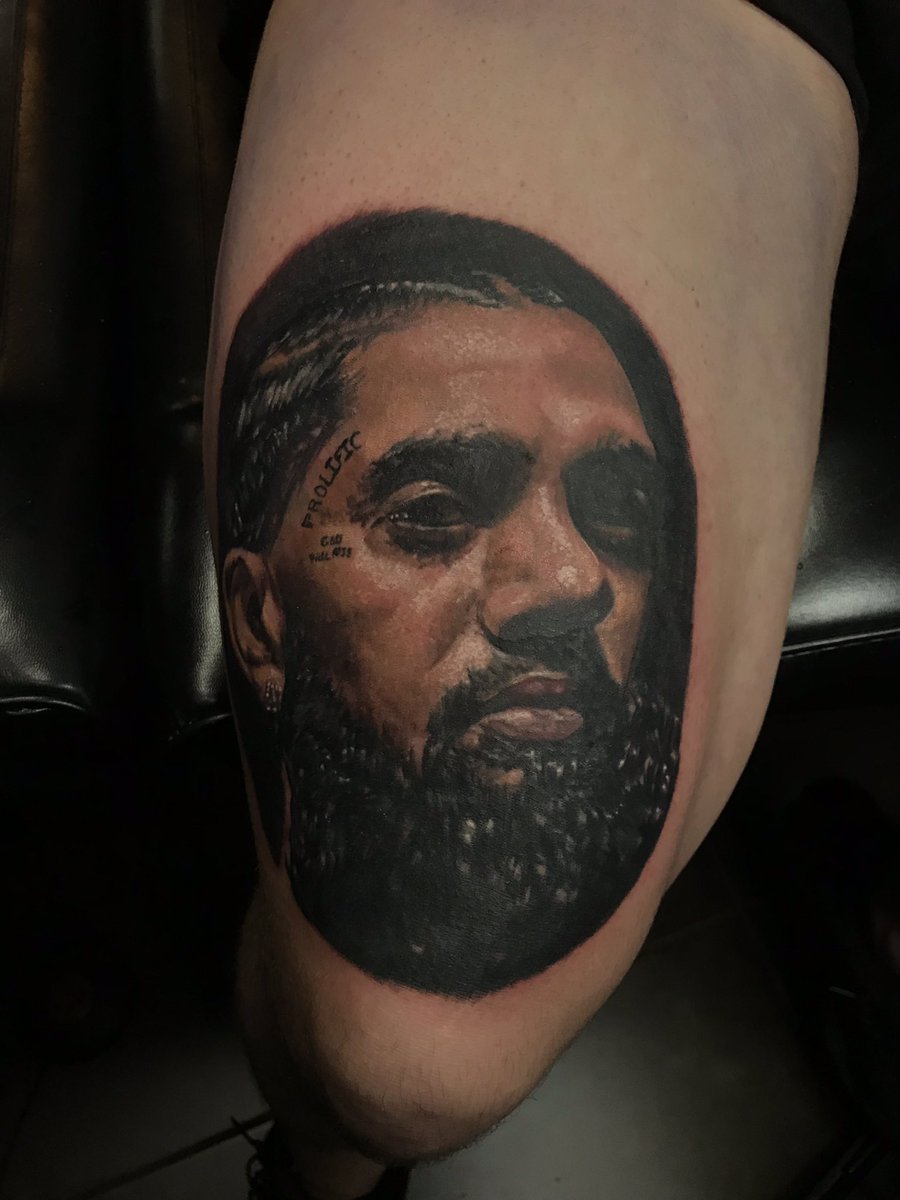 Saint_357's tweet photo. #rookxraven #memphis #tattoos #cheyennetattooequipment #saniderm #electrumstencilprimer #silverbackink #tattoooftheday #tattoo #tattooing #solnova #tattooartist #realistictattoo #bodyart #NipseyHussle https://t.co/9Z3VKIuBWz