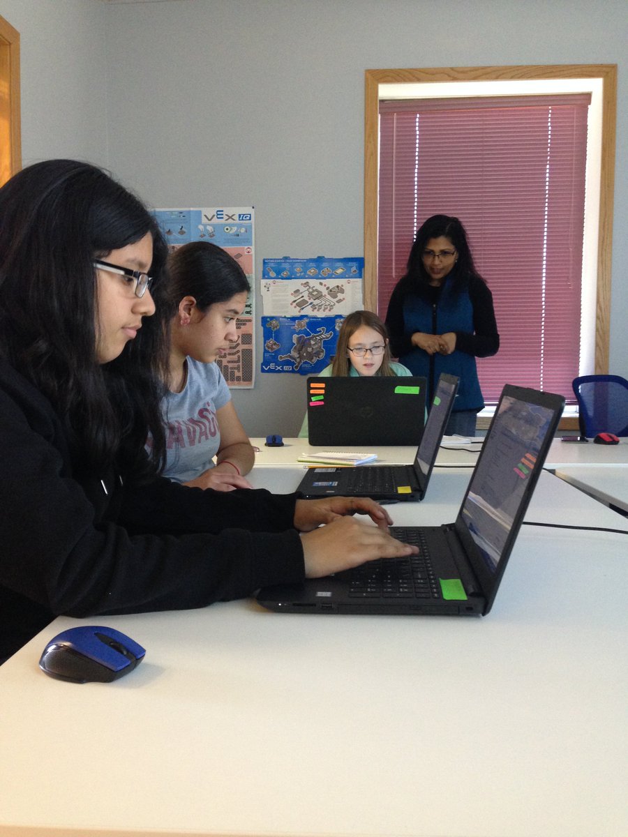 iowatechchicks's tweet photo. Meet a few of the girls learning new computer skills from @StairWay_5  thanks to a grant from @IowaSTEM - https://t.co/zwvNCoUgTk https://t.co/yw48R3NJtn