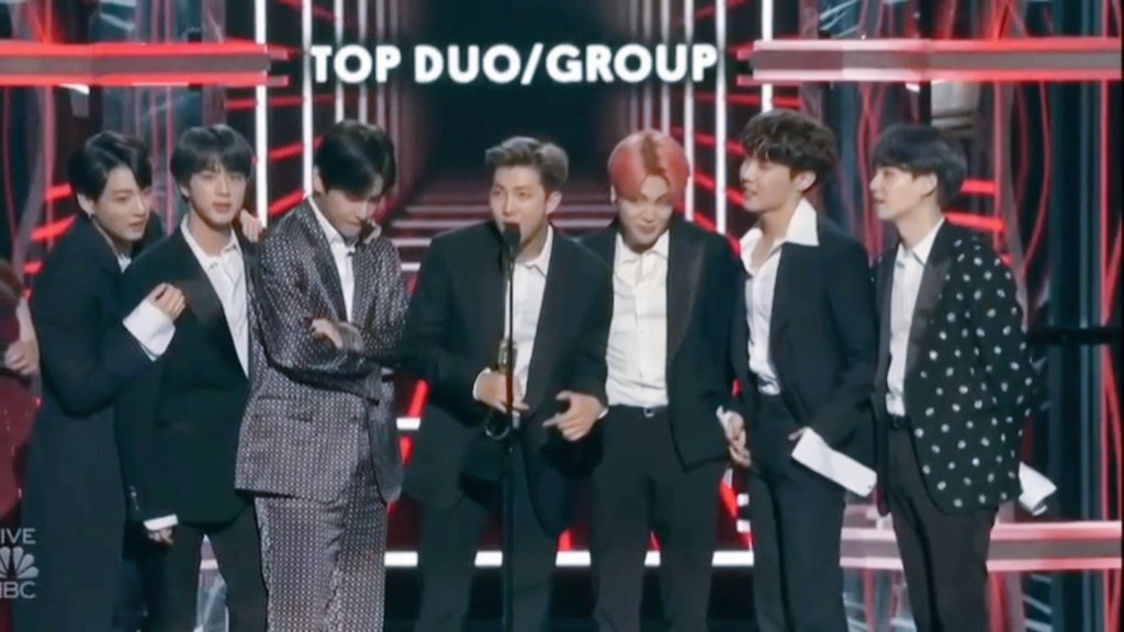 kalpana_bist's tweet photo. ##conGralution...To OuR BoYs Bts💜😍😍...BEsT SoCial Artist 💜💜gRoUp... https://t.co/BbUDk8S6q2