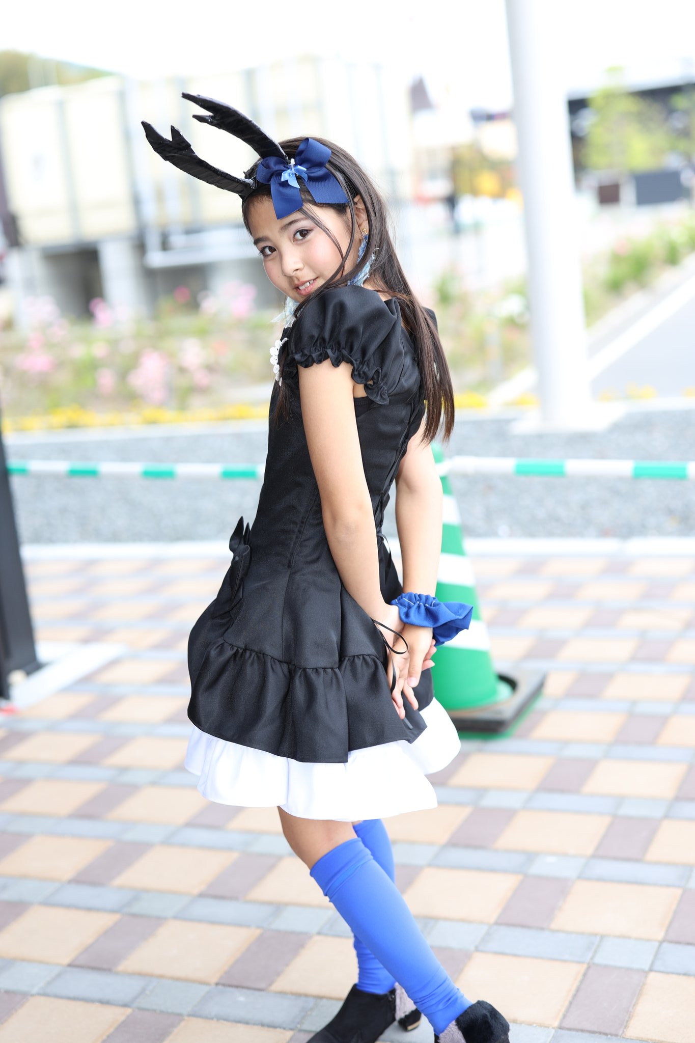 ジュニアアイドル コスプレ  / X