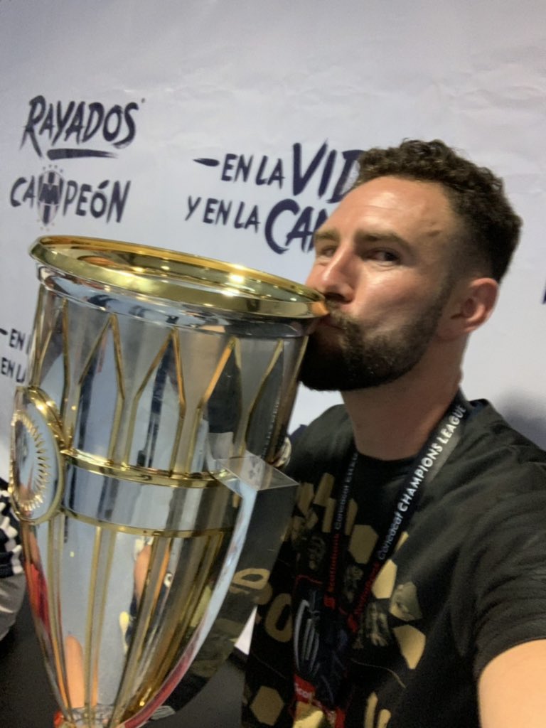 Miguel_layun's tweet photo. ¡¡¡CAMPEONES CARAJO!!!

@Rayados https://t.co/NzgBQzxSk9