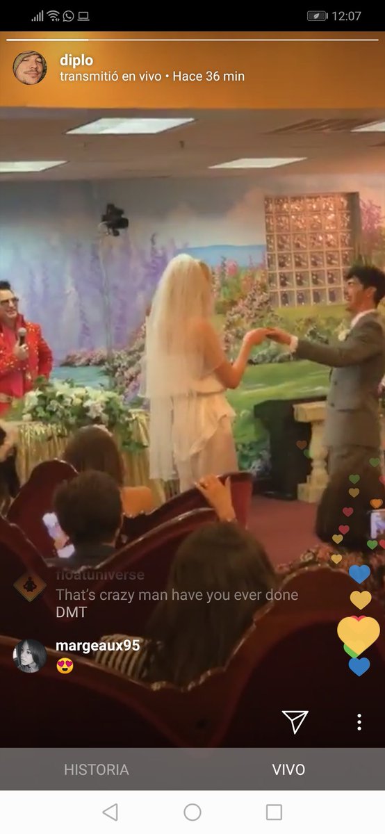 sendnewsmx's tweet photo. 🚨 @joejonas Y @SophieT SE ESTÁN CASANDO EN LAS VEGAS 🚨😱😱😱😱

Después de los #BillboardMusicAwards 2019, la pareja junto a algunos familiares y amigos asistieron a la pequeña ceremonia celebrada por un imitador de Elvis ✨ https://t.co/FO4WXlw4zc