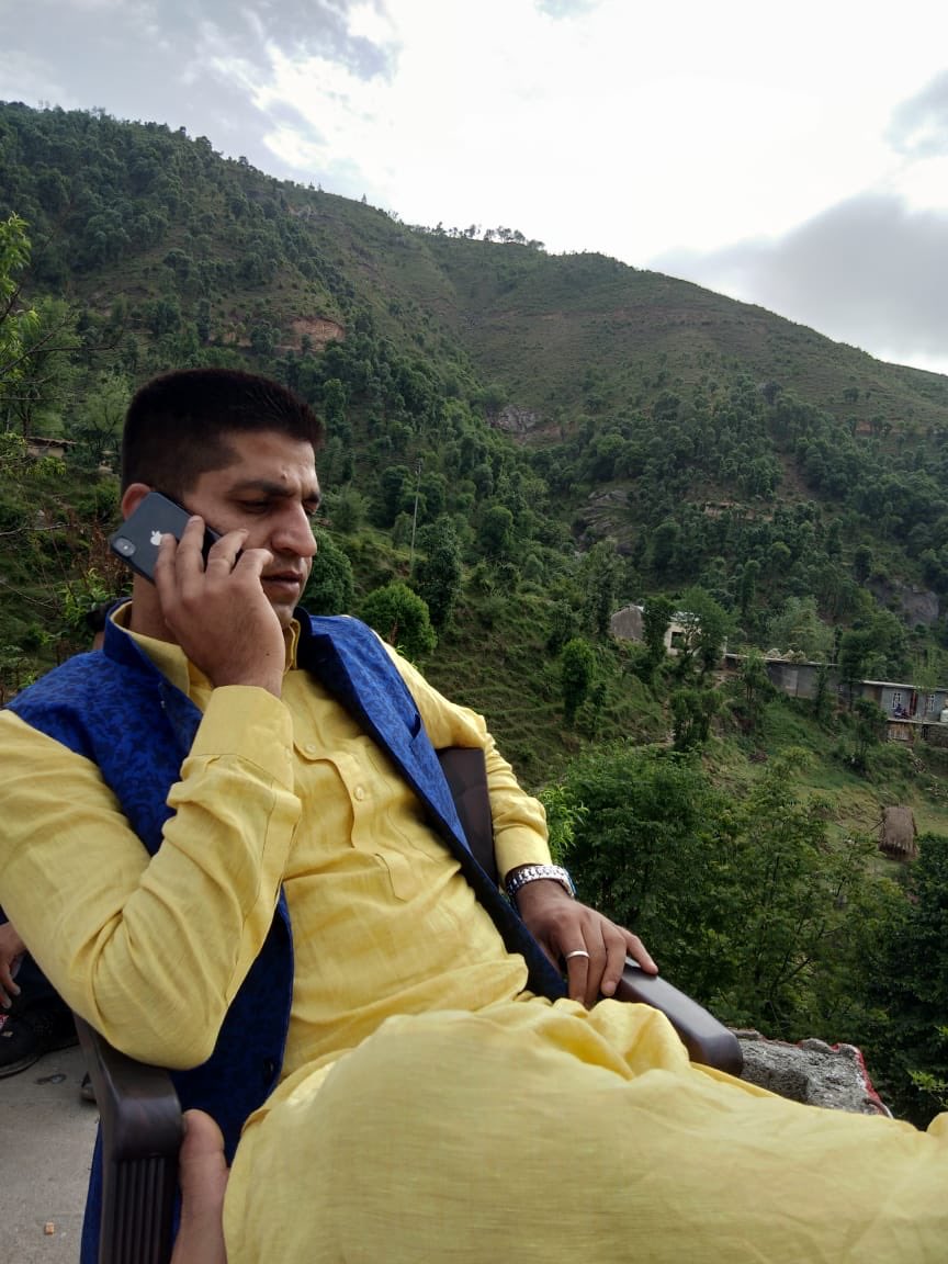 Ashraf_Haqla's tweet photo. Traditional attire ##cuzn marriage #. Huge potential for tourism industry in Darhal. ⁦@GuftarAhmedCh⁩ @shahnawaz jk@mohd Sayeed @zahid Parwaz https://t.co/XbEO738z4x
