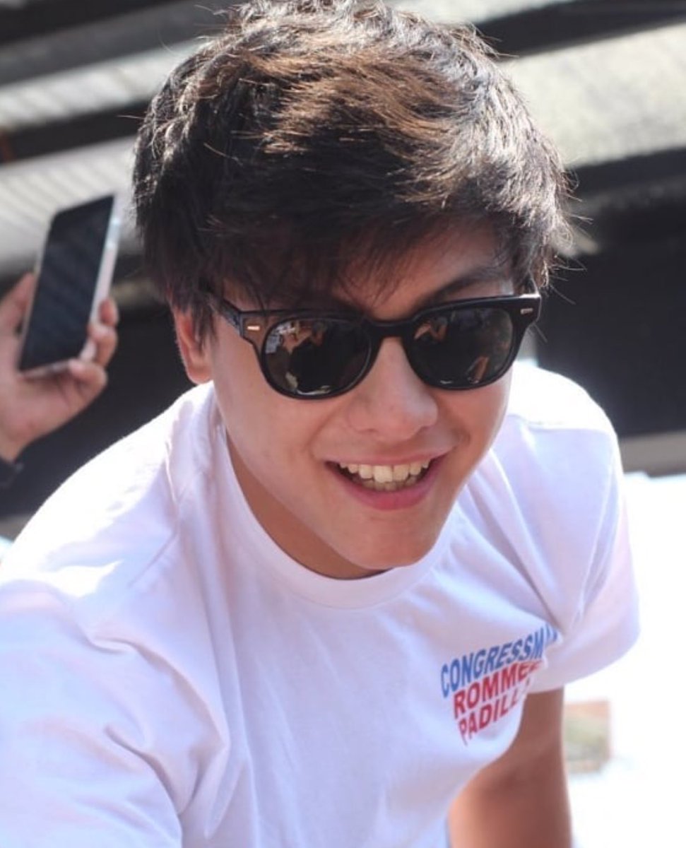 Official_DRTS's tweet photo. That smile though, @imdanielpadilla 😍😍 https://t.co/h2xEoW7MuZ