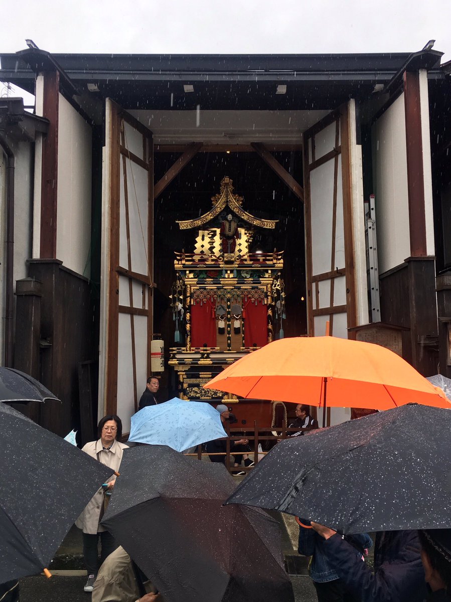 矢 も 盾 も たまら ず 意味