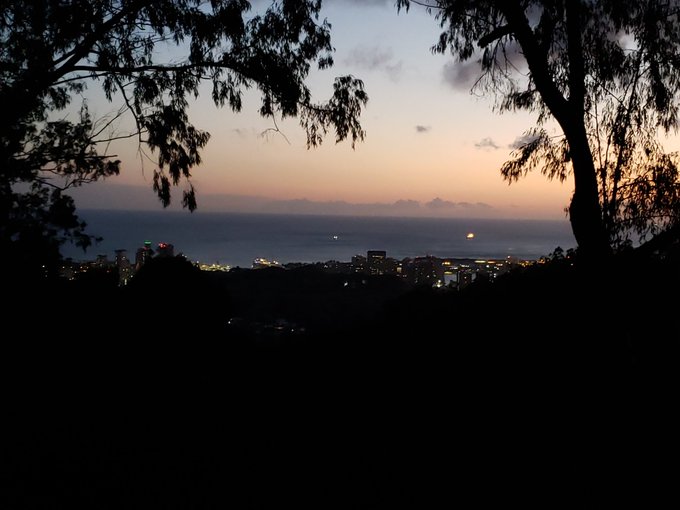 Some beautiful views of Hawaii https://t.co/qXuGNPYrdn