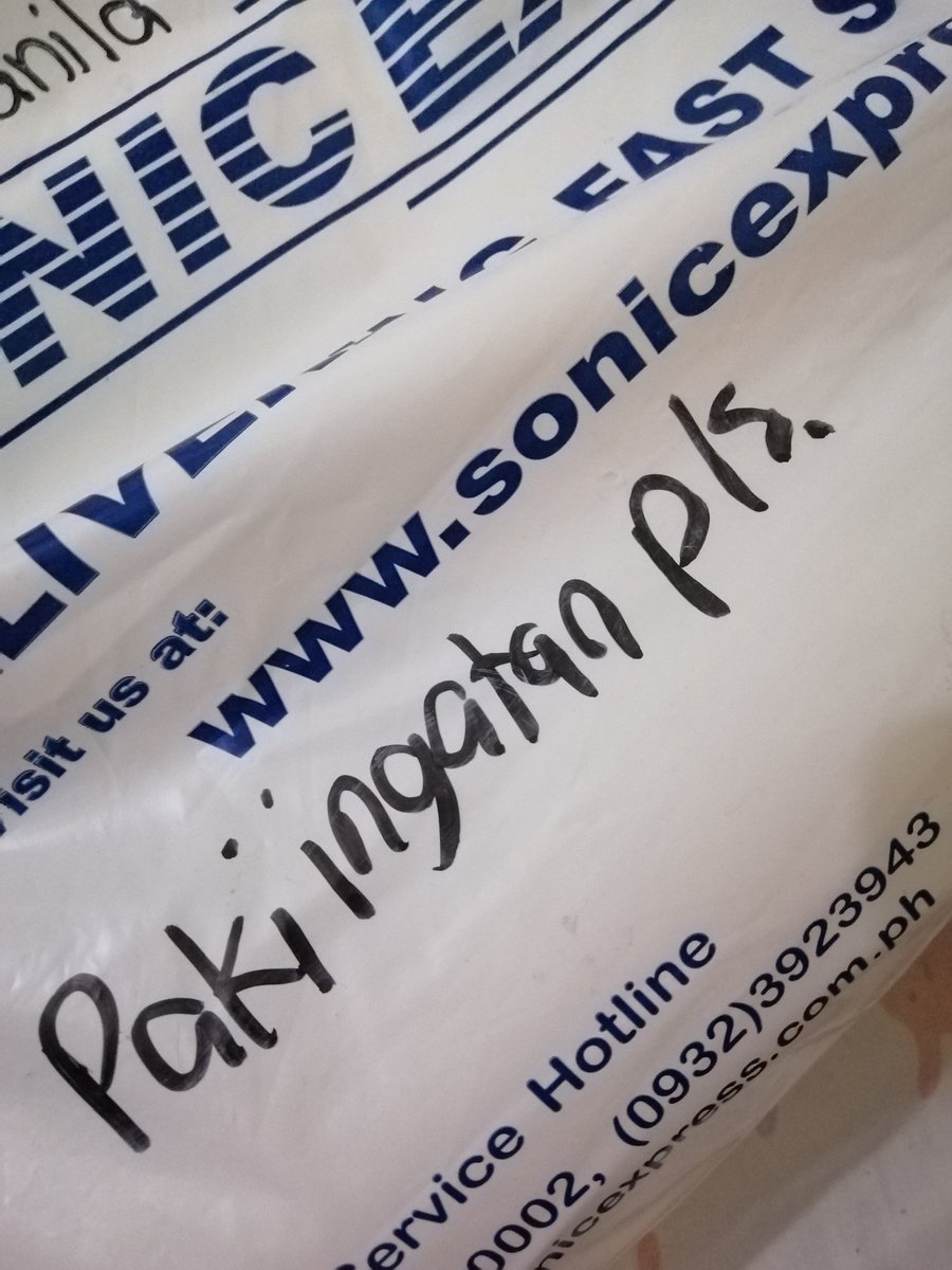doyoungniverse's tweet photo. Didn't get a Doyoung frame but atleast there's Jaehyun. 💖 HAHAHA! Thank you so much @nctphGO 💖 cute ng nakasulat talaga sa parcel pouch yung "Pakiingatan pls", I was like aww sana ako din ingatan CHAR. HAHA. Salamat ulit ate ebi. 💖 https://t.co/cQLUR3D7HQ