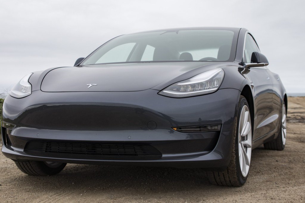 TechCrunch's tweet photo. Tesla is raising up to $1.5 billion through convertible note and share sale https://t.co/8gduH3gWsp by @jonrussell https://t.co/J2czlp4FfL