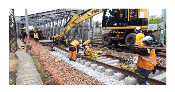 RERB's tweet photo. 🚧[Travaux Massy-Palaiseau] #RERB :
Les travaux avancent aussi sur Massy-Palaiseau avec la dernière phase de pose des voies.
👉Les délais de réalisation du chantier sont respectés ! https://t.co/mUTg71pE8l