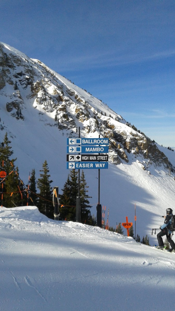 LHM_consulting's tweet photo. Avec 59 millions de journées-skieur, l'hiver 2018/2019 est un des meilleurs crus aux USA depuis 1979 (+11% en un an). #ski #nsaa
https://t.co/391l0WiFY4 https://t.co/XCdML1Vz8X