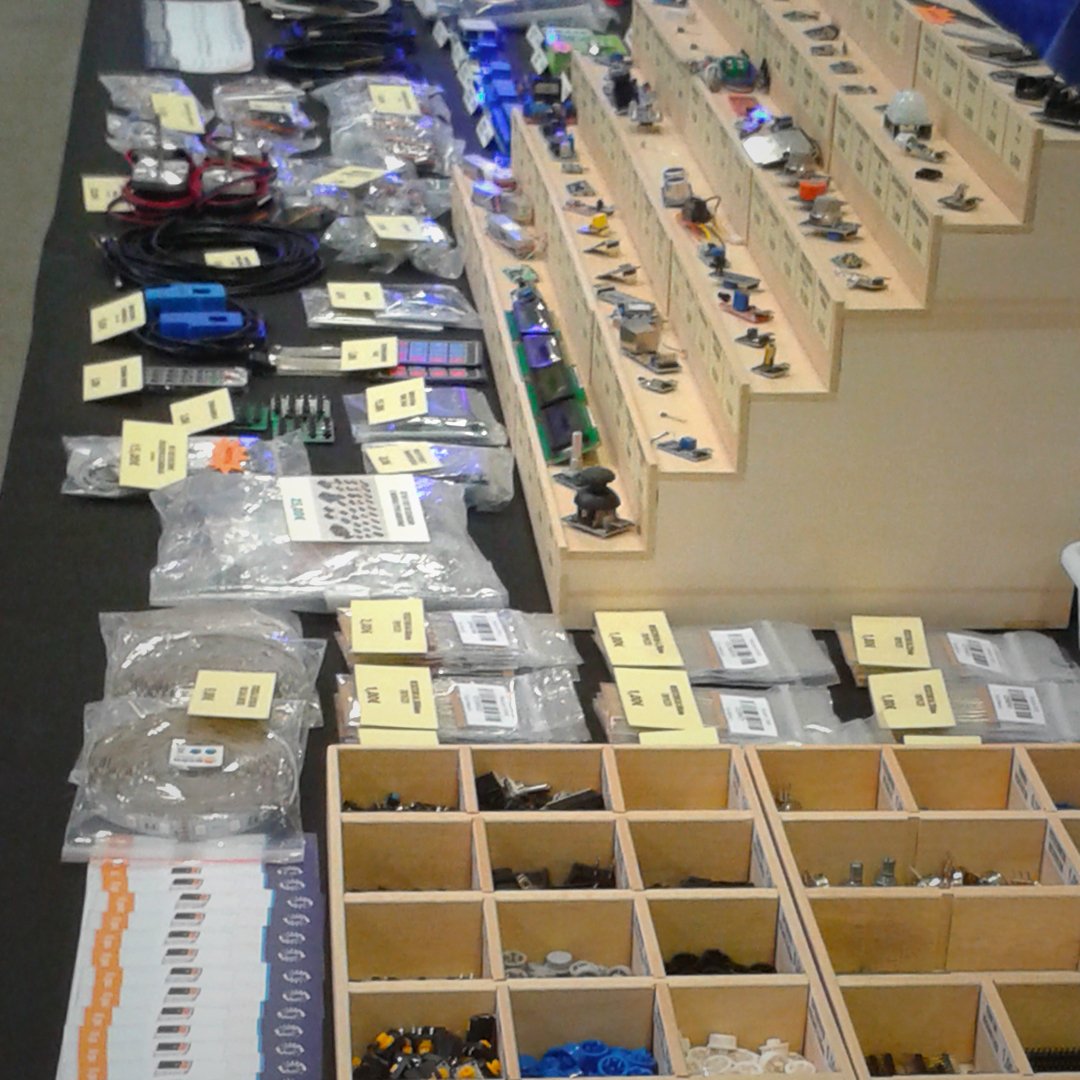 TechMakerIT's tweet image. Il 18 e 19 Maggio ci troverete alla Fiera dell&apos;elettronica di Genova che si svolgerà presso la Fiera di Genova. Per gli altri dettagli continuate a seguirci. #TechMakerIT #ItalianTechProject #gizmark #fiera #fieraelettronica #genova #fieragenova #arduino #elettronica #faidate