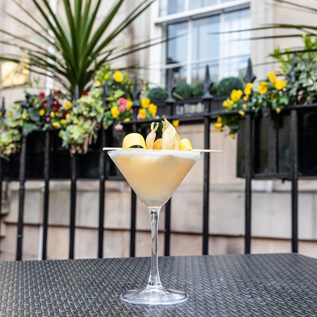 Cocktailsinthecity (@cocktailsinthec) on Twitter photo Toast to the bank holiday with two new exclusive serves from @ketelonevodka <a href="/lemondehotel/">Le Monde Hotel</a>. We are in love with their Preach to the Peach: 50ml Ketel One Citron
5ml Liqueur de Lychee
25ml White Peach Puree
25 ml Lemon Juice
12.5ml Gomme, dashes of Peach … bit.ly/2GYomHf Toast to the bank holiday with two new exclusive serves from @ketelonevodka <a href="/lemondehotel/">Le Monde Hotel</a>. We are in love with their Preach to the Peach: 50ml Ketel One Citron
5ml Liqueur de Lychee
25ml White Peach Puree
25 ml Lemon Juice
12.5ml Gomme, dashes of Peach … bit.ly/2GYomHf