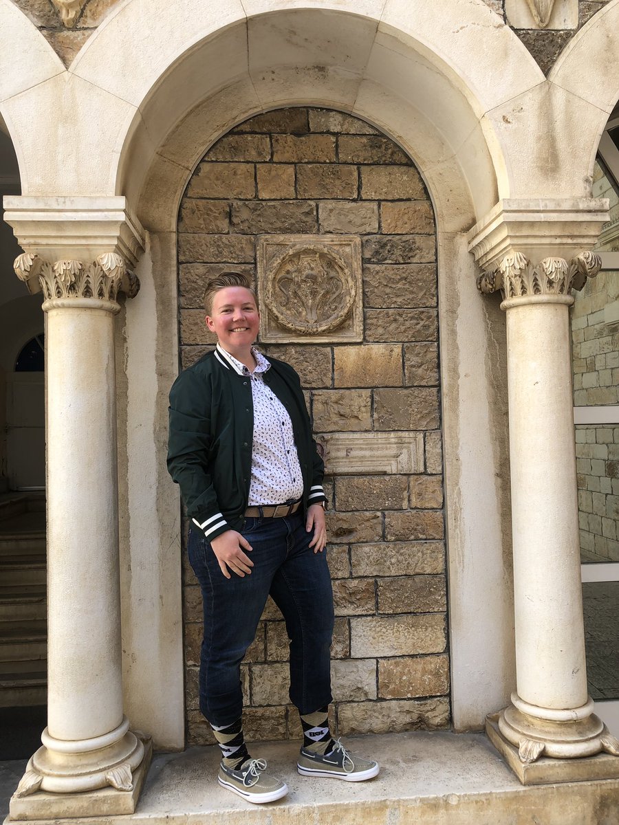 heypamdavis's tweet photo. The honeymoon #CityHallSelfie series with @LeftHandedLea continues in Grad Trogir, a beautiful island city. This time rocking #ELGLSocks! https://t.co/SSuRJL2azC