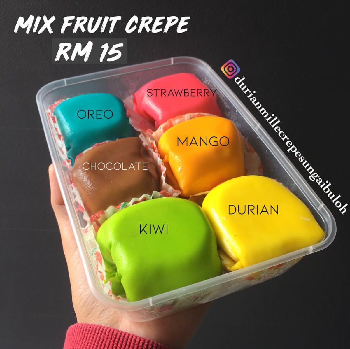 MalayFoodHunter's tweet photo. Ada 13 jenis Flavours:

coklat
tiramisu 
coffee 
milo
pandan
choc peanut butter
choc crunchy 
salted caramel
oreo
fruity
strawberry
kiwi
mango 
blueberry https://t.co/hjmf1MRVqh
