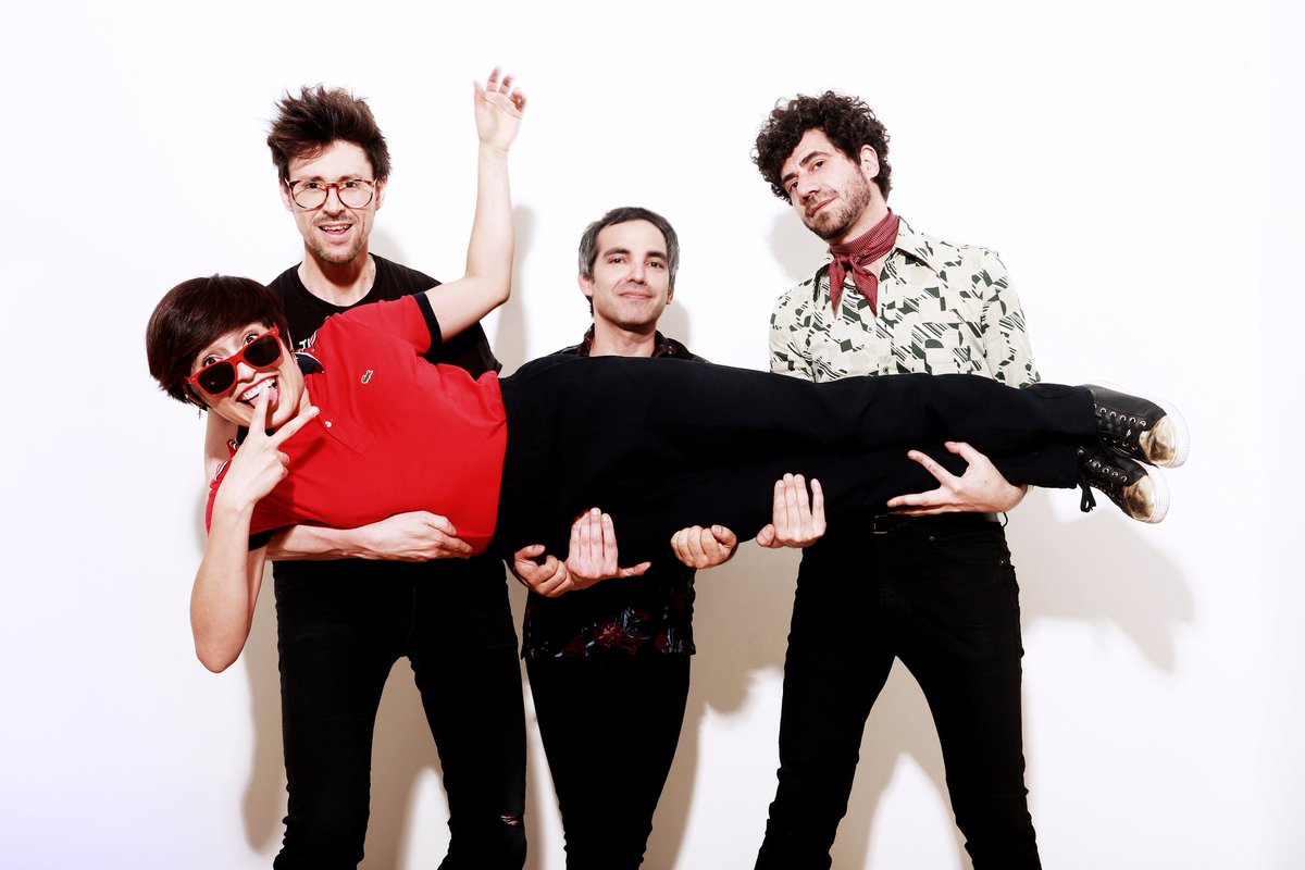 Quedan pocos días y pocas entradas para nuestro concierto en Lanzarote para <a href="/SonidosLiquido/">Sonidos Líquidos</a> en Malvasía Volcánica. Domingo 12 de mayo a tope con los conejeros! 12:00h
wegow.com/es-es/conciert…