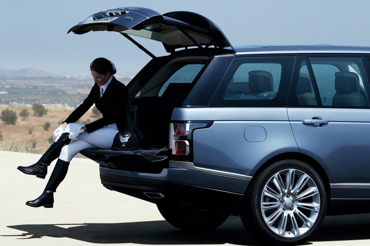 Premiär för Land Rover på Falsterbo Horse Show! Läs mer på falsterbohorseshow.com 
#falsterbohorseshow #landrover #jaguar #officialcar