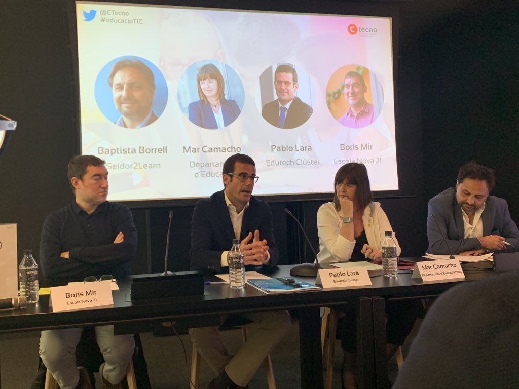 C_Tecnologic's tweet photo. 🗣 Pablo Lara: “Necessitem col•laboració entre sector públic i privat. Hem de tenir consciència de la complexitat d’introduir la tecnologia a l’escola i mesurar-ne els resultats” @EdutechCluster #educacioTIC https://t.co/klfy6864Ds