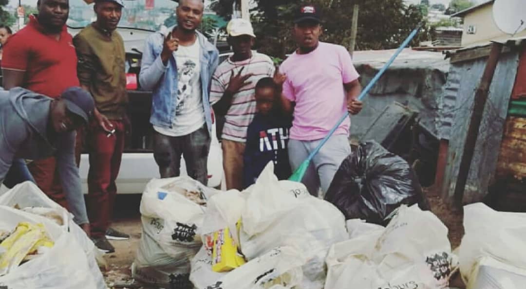 CleanUpWithHit's tweet image. 27- APRIL - 2019
DIEPSLOOT EXT 2 
#CleanUpWithHITMANCEO