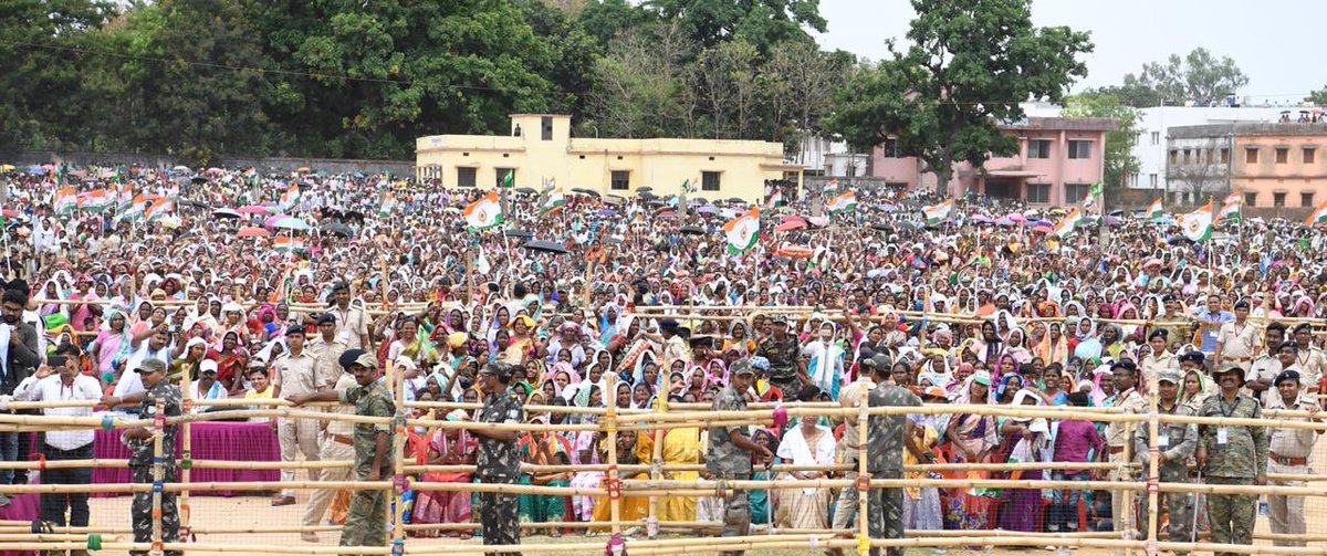 WithCongAssamNE's tweet photo. INCIndia: RT RahulGandhi: 115 election rallies in 60 days. Its been a long election campaign! 

Across 🇮🇳 the energy &amp; enthusiasm of the crowds we are pulling indicate that big change is in the air. India wants NYAY.  

Some pics from today’s rally at Si… https://t.co/Ujfw4WxmJJ