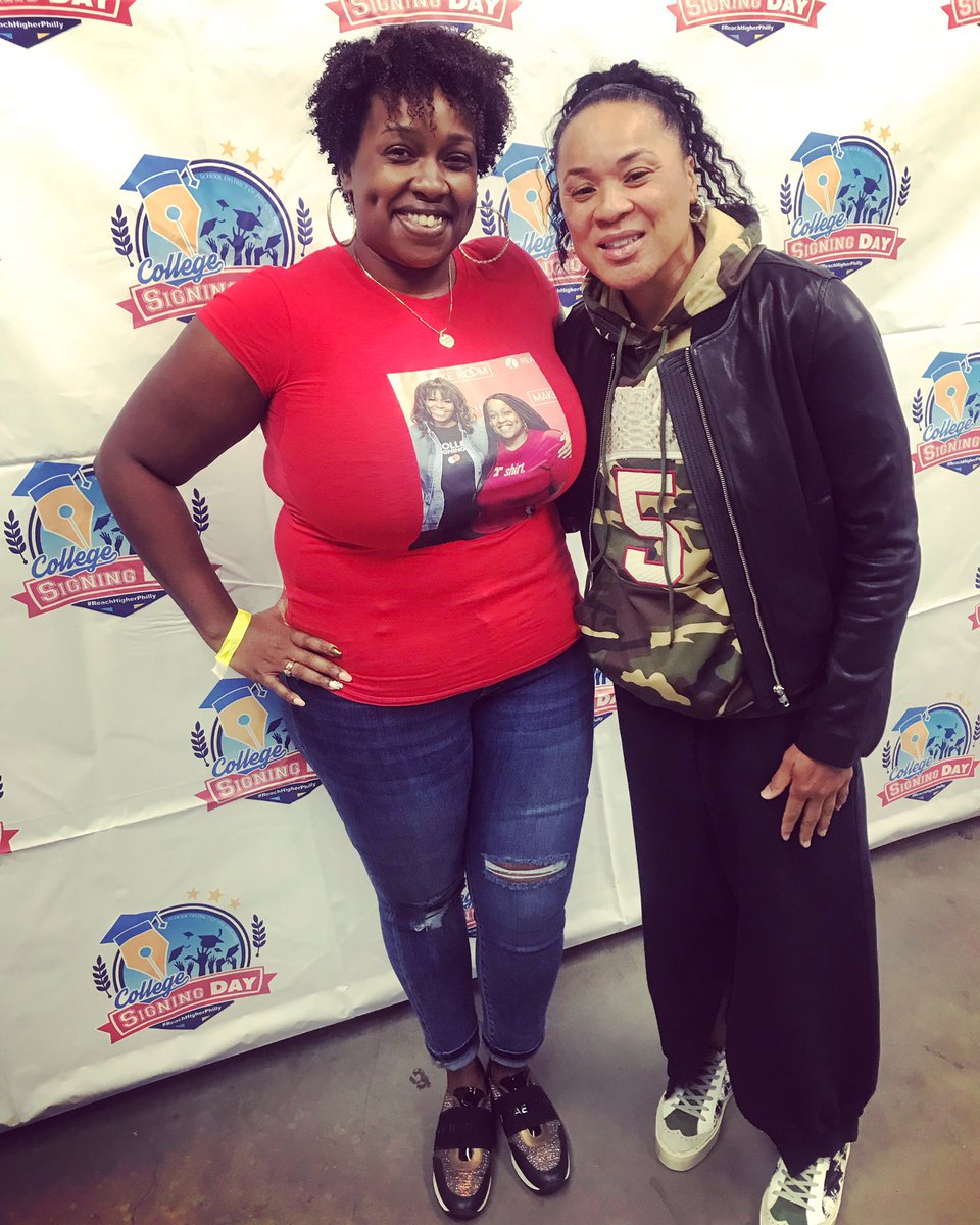 OnPoint24_7's tweet photo. Living legacy @dawnstaley delivered the keynote at @reachhigherphl #collegesigningday. It was an honor to meet you Dawn. #blackgirlmagic #blackgirlsrock #reachhigherphilly #PHLed #SDPProud https://t.co/tbj5qPc09J